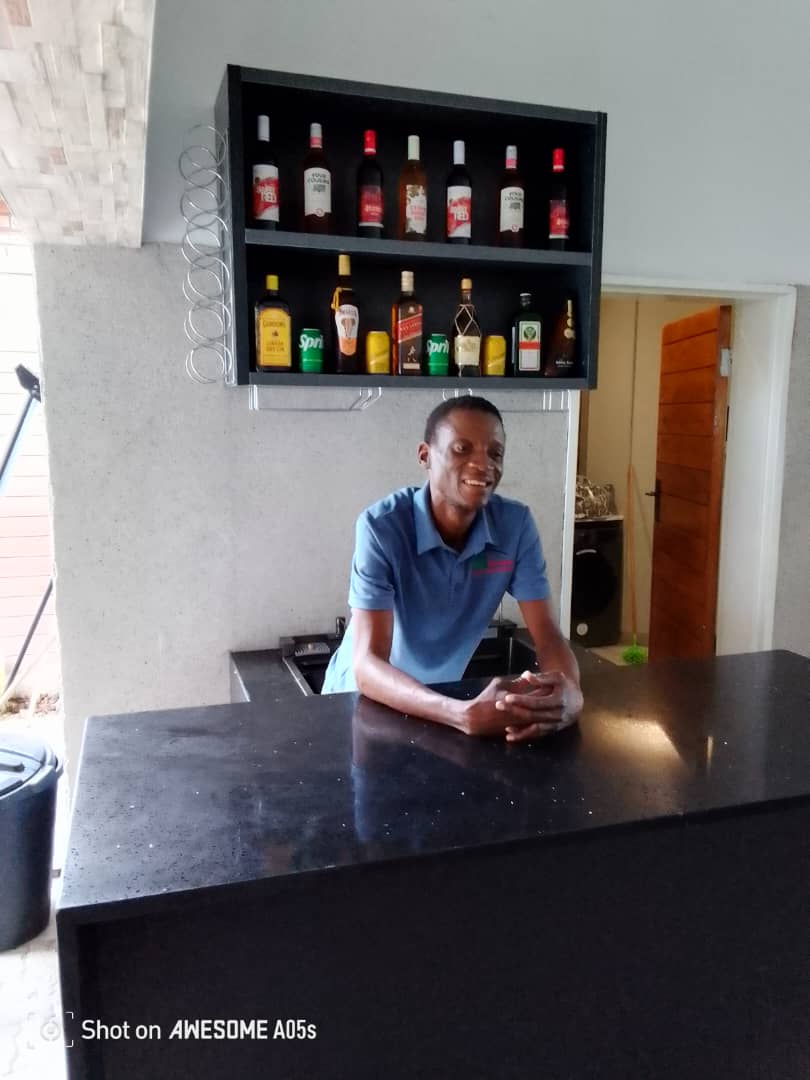 Bar Service